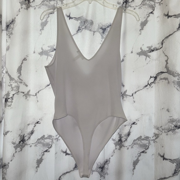 Leith White Large Body Suit - Picture 4 of 5